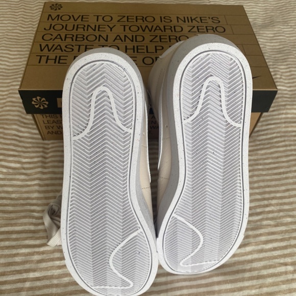 NWT Nike Blazer Mid 77 Next Nature Light Orewood Brown Women's 9 - Picture 6 of 7